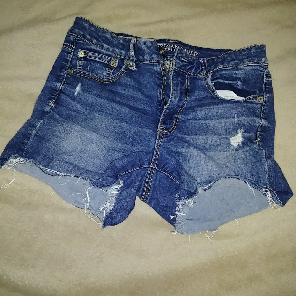 American Eagle Hi-Rise shortie